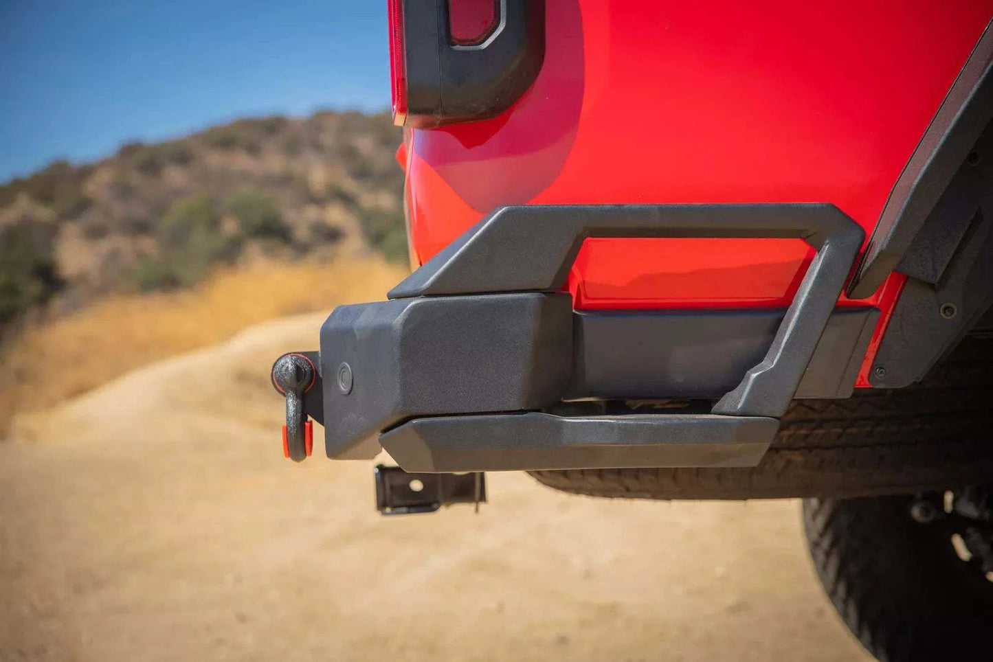 2019-2024 Jeep Gladiator JT bumper step fitted on vehicle, enhances access and style.