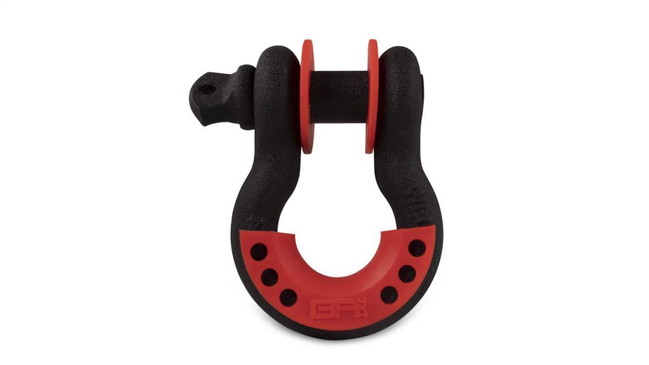 3/4 black D-ring with isolators, heavy-duty towing shackle, 4.75-ton capacity, textured black powder coat.